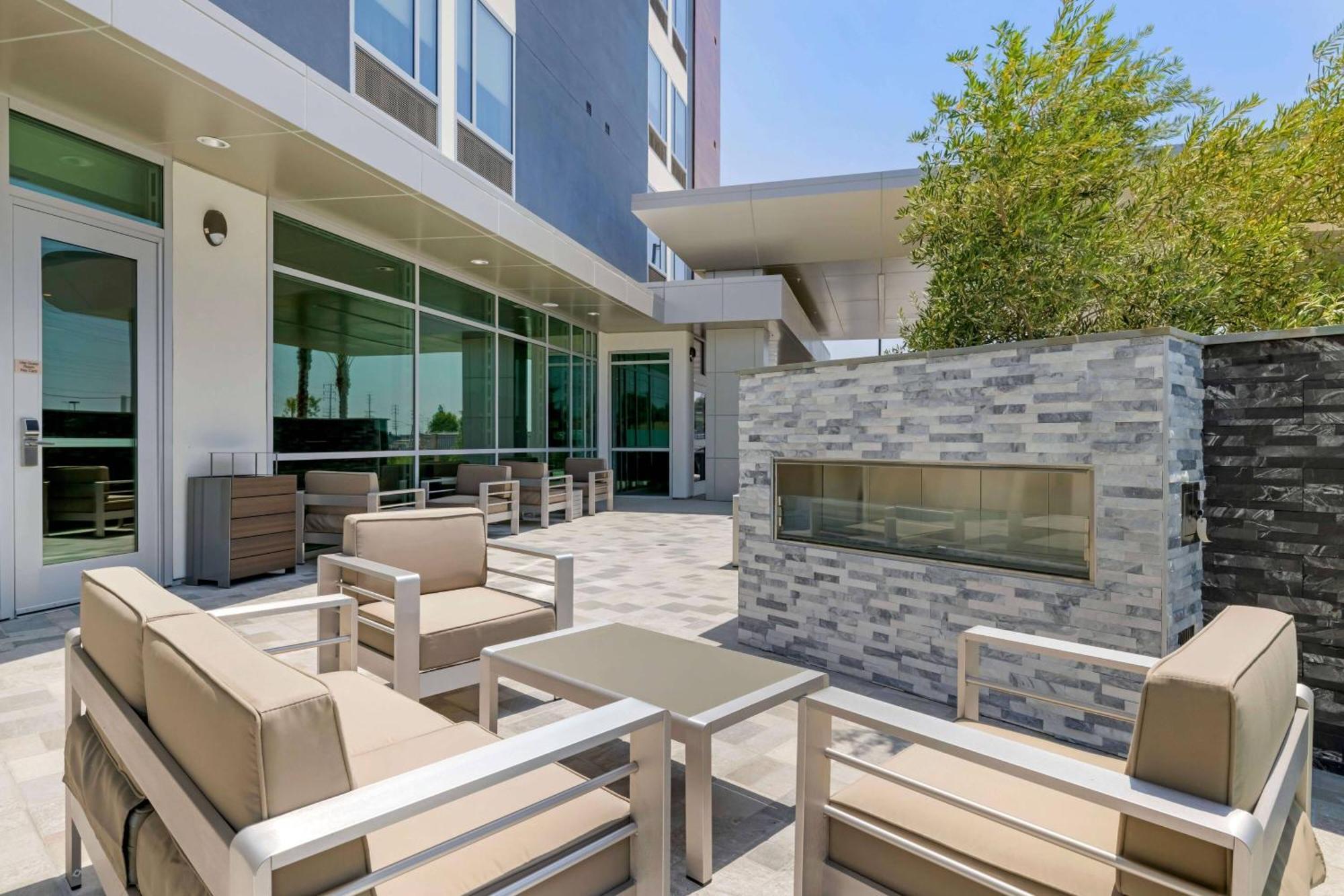 Springhill Suites By Marriott Anaheim Placentia Fullerton Exterior photo